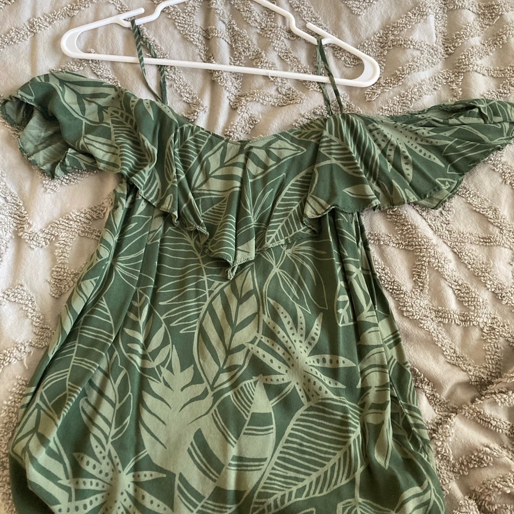Green floral cold shoulder